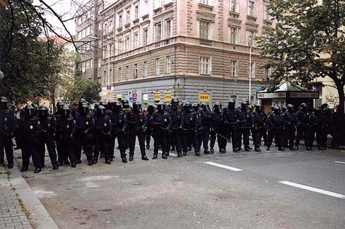 anti imf prague 2000